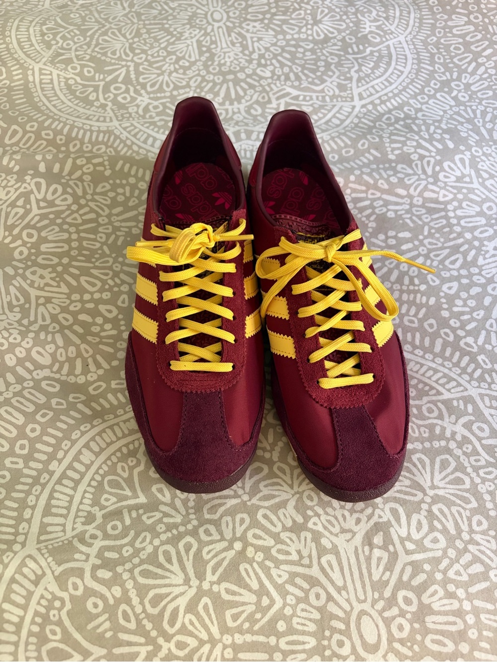 adidas SI 72 OG Collegiate Maroon Yellow Red & Yellow Sneakers Like New